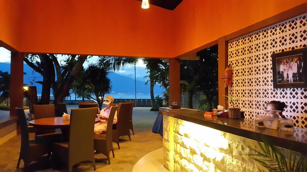 Kampoeng Nelayan Hotel ปาลู ภายนอก รูปภาพ