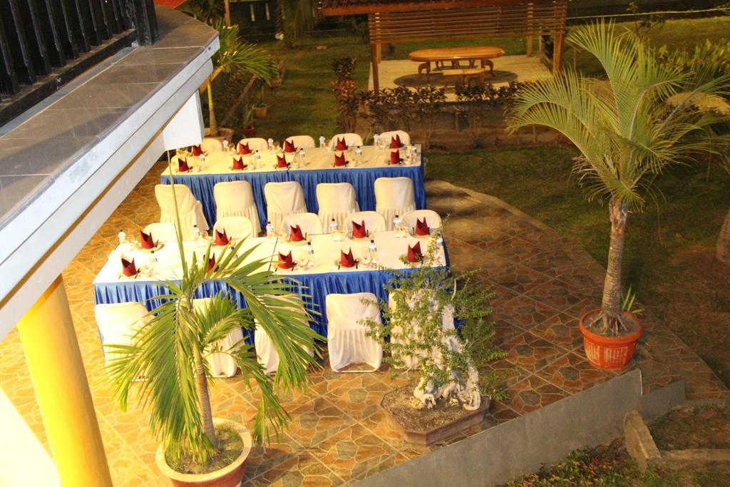 Kampoeng Nelayan Hotel ปาลู ภายนอก รูปภาพ